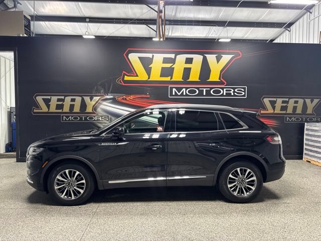 Used 2023 Lincoln Nautilus AWD w/ Premium Package image 3