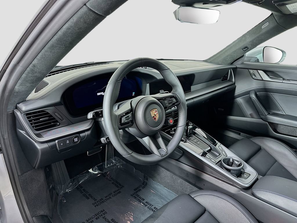 Used 2026 Porsche 911 Carrera RWD image 4