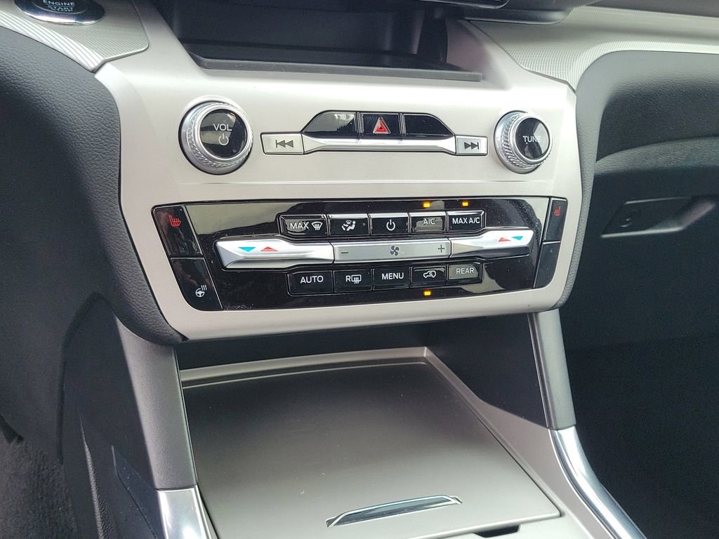 Certified 2023 Ford Explorer XLT w/ Equipment Group 202A image 28