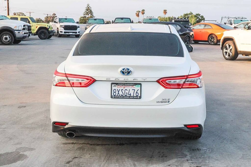 Used 2020 Toyota Camry XLE w/ Preferred Accessory Package FWD image 8