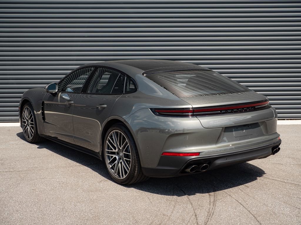Certified 2025 Porsche Panamera 4 image 3