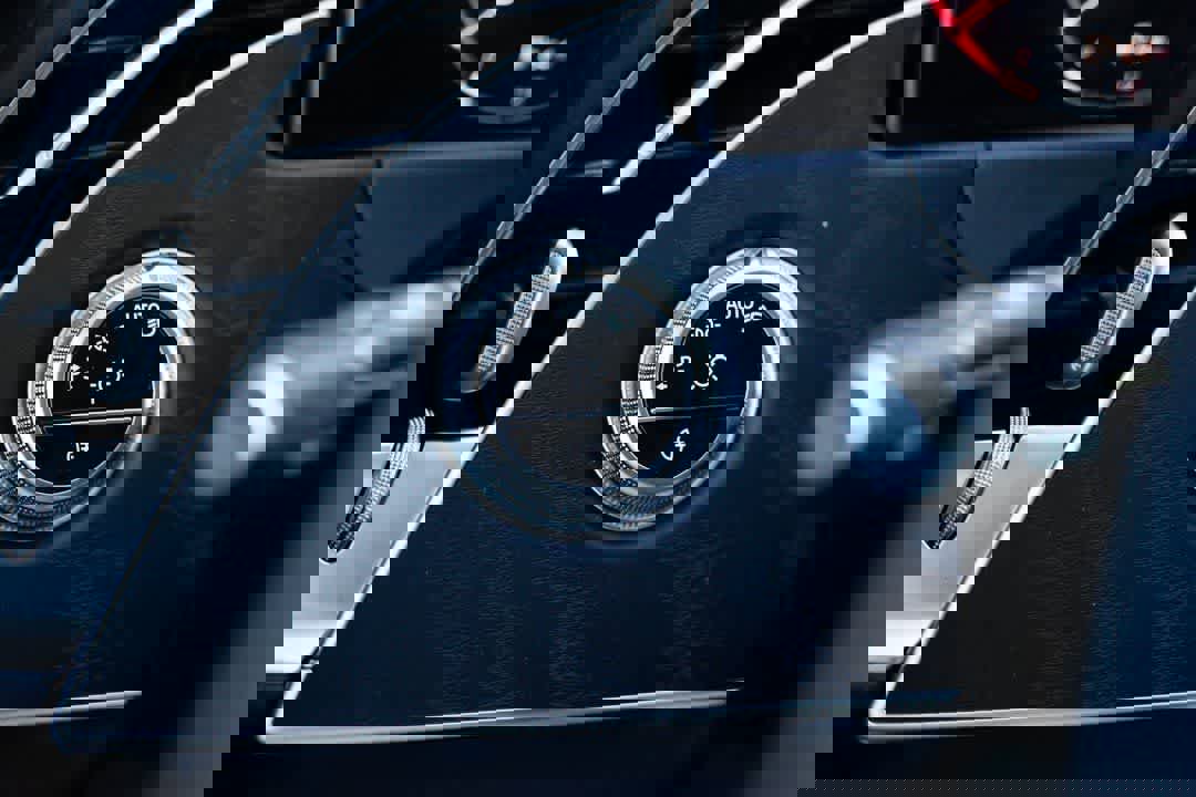 Used 2026 Mercedes-Benz E 350 4MATIC Sedan image 23