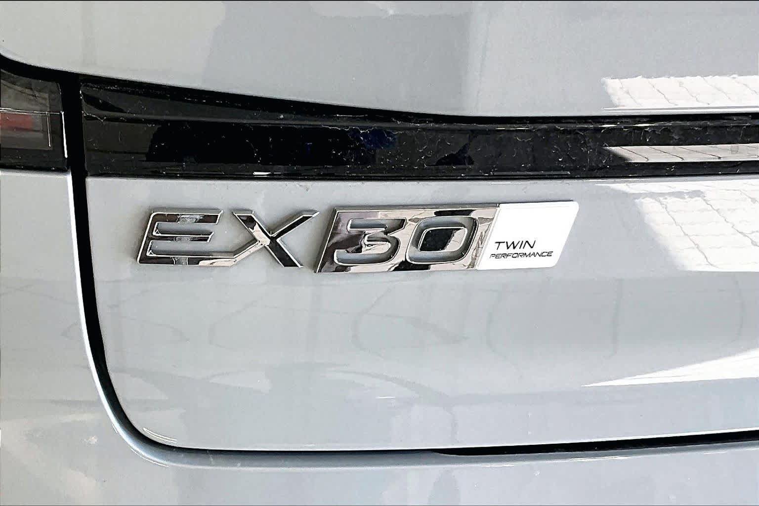 New 2026 Volvo EX30 Plus w/ Protection Package Premier AWD/4WD image 6