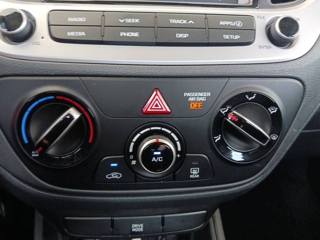 Used 2022 Hyundai Accent SEL FWD image 22