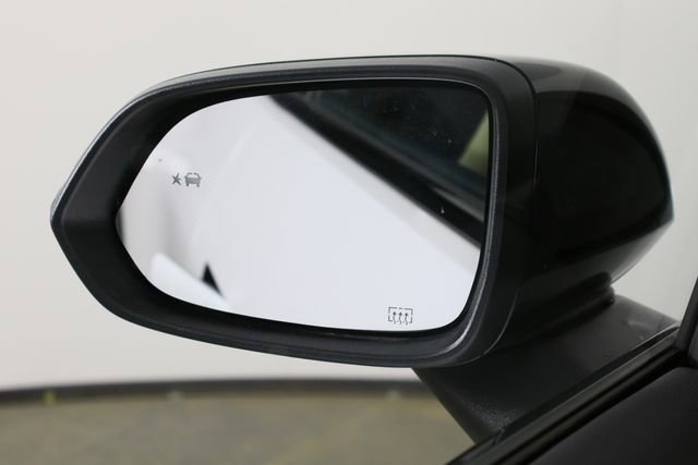 Used 2025 Chevrolet Equinox EV RS image 38