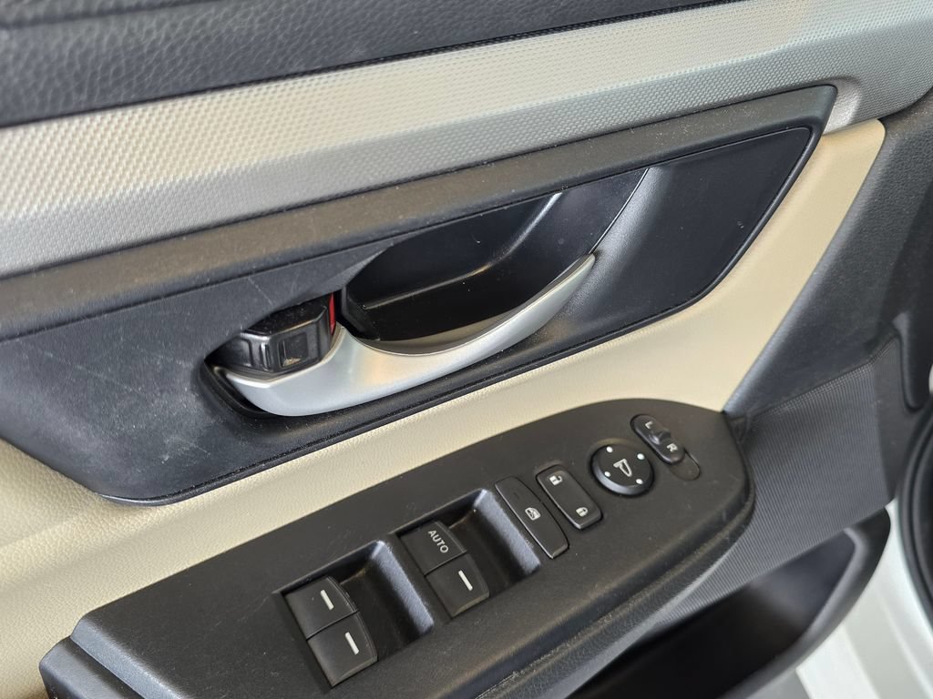 Used 2021 Honda CR-V LX image 8