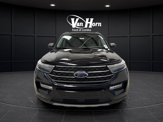 Used 2023 Ford Explorer XLT AWD/4WD image 12