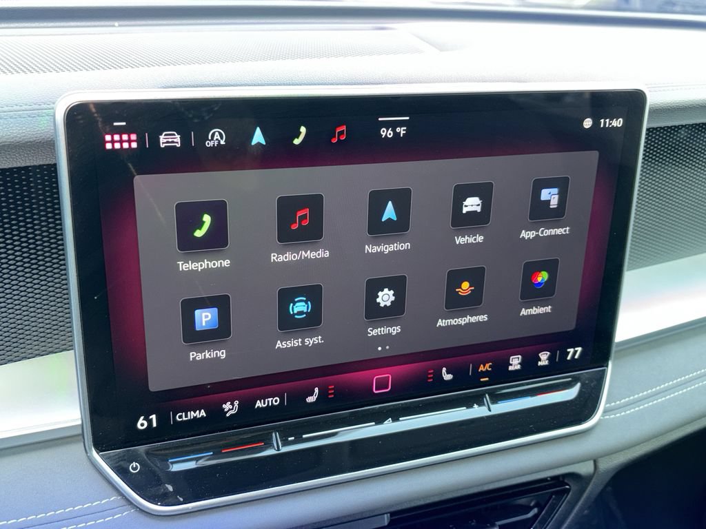 Used 2025 Volkswagen Tiguan SE FWD image 4