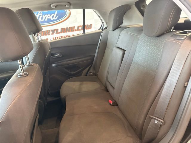 Used 2018 Chevrolet Trax LS FWD image 17