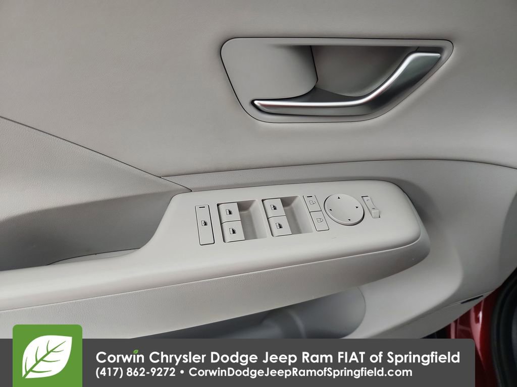 Used 2024 Hyundai Kona Limited image 21