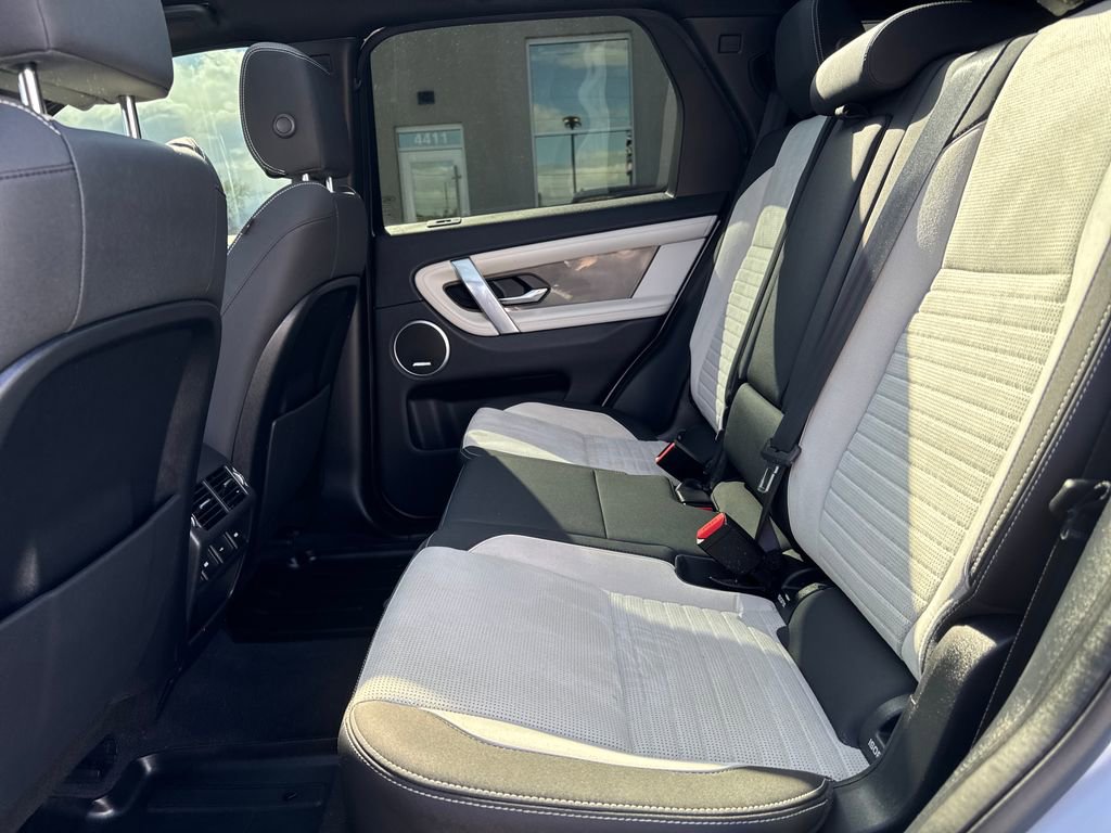 Used 2020 Land Rover Discovery Sport SE R-Dynamic image 25