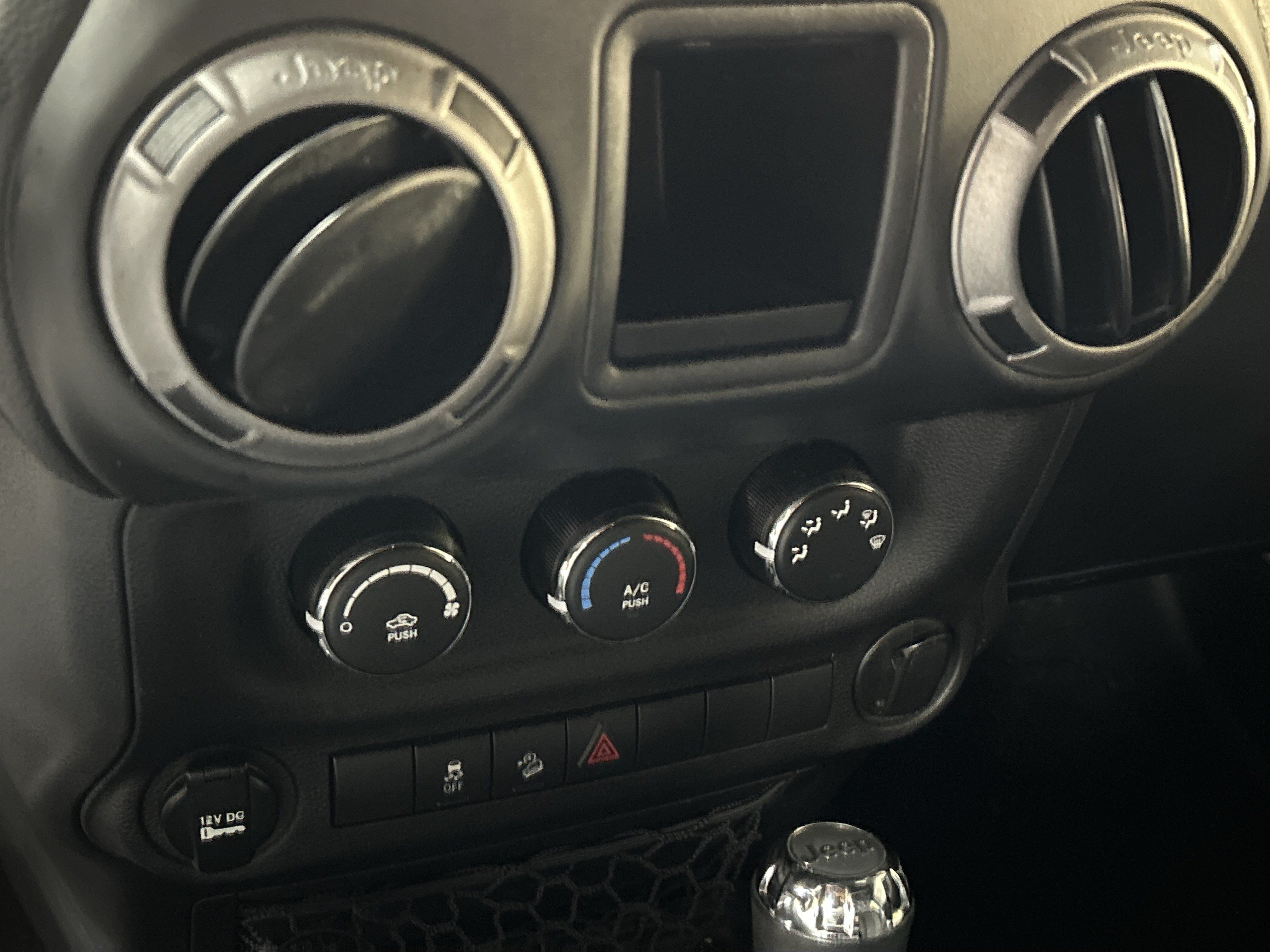 Used 2017 Jeep Wrangler Unlimited Sport w/ Connectivity Group AWD/4WD image 5