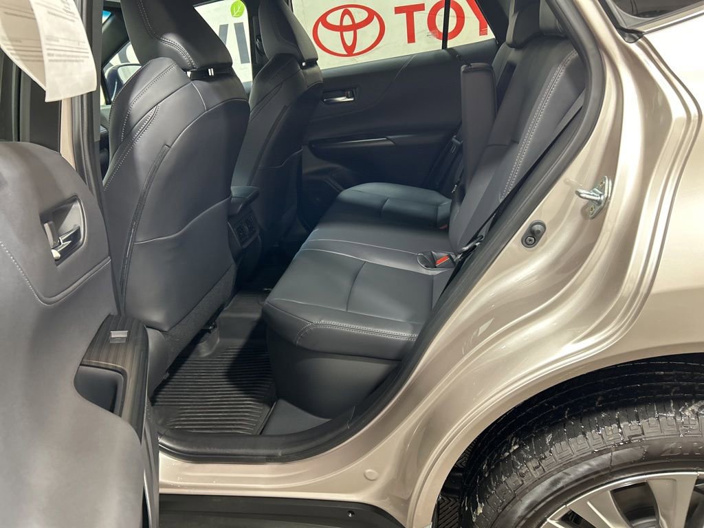 Used 2024 Toyota Venza LE image 20