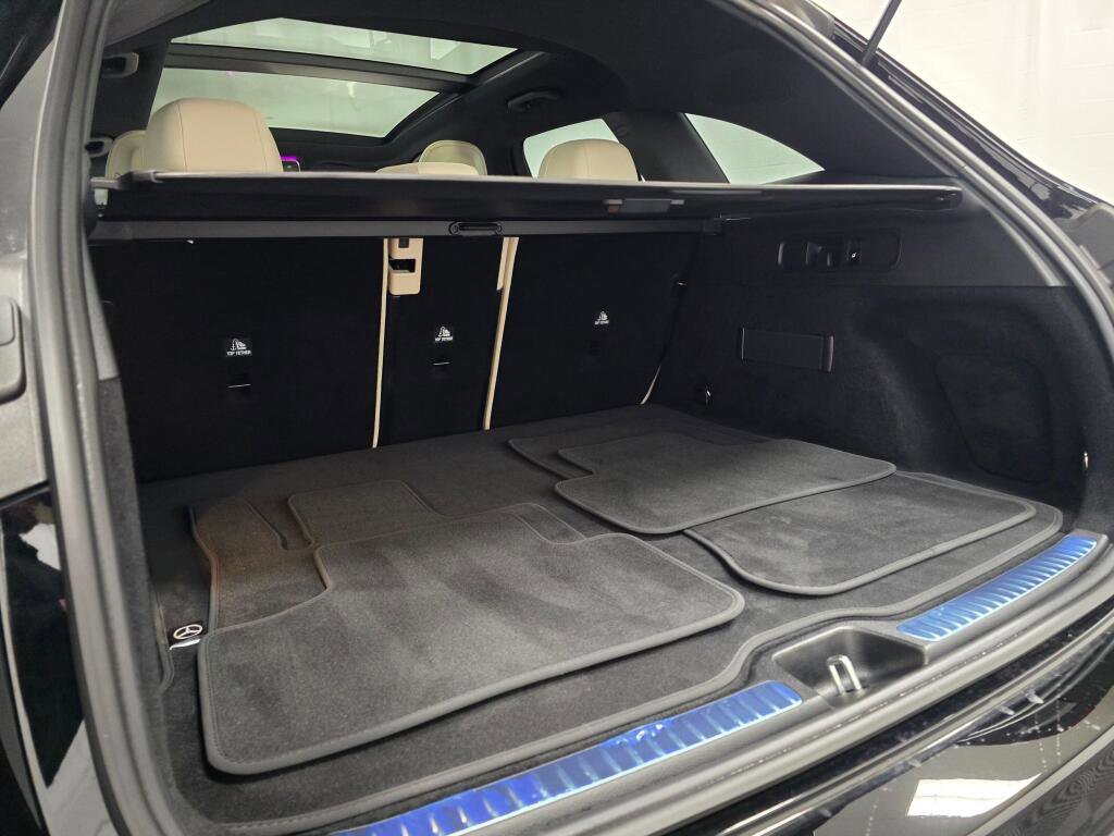 Certified 2025 Mercedes-Benz GLC 300 4MATIC image 17