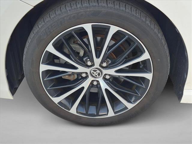 Certified 2020 Toyota Camry SE w/ Sunroof Package FWD image 20