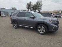 Used 2025 Honda Pilot EX-L image 16