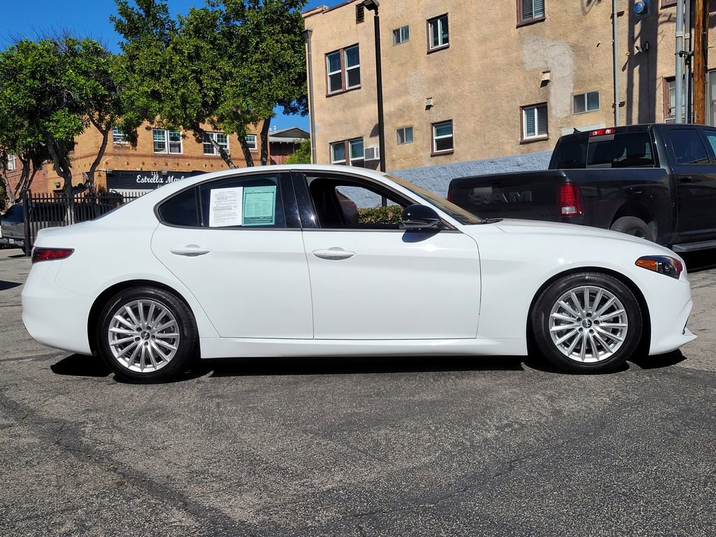 Used 2024 Alfa Romeo Giulia Sprint RWD image 29