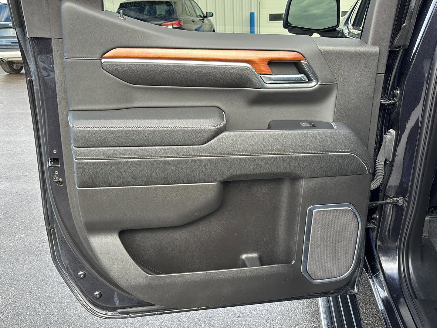 Used 2023 GMC Sierra 1500 Denali w/ Denali Reserve Package AWD/4WD image 19