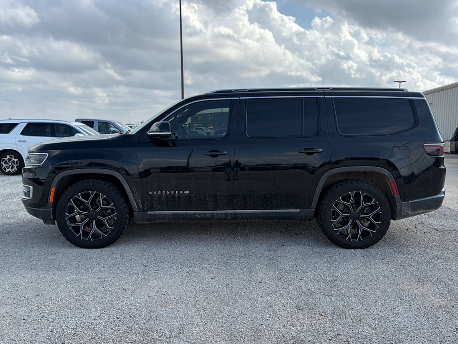 Used 2022 Jeep Wagoneer Series III w/ Premium Group I AWD/4WD image 4