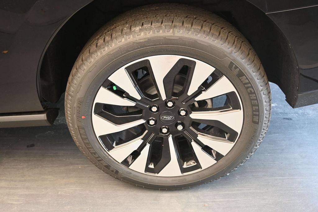 New 2027 Ford Expedition Platinum w/ Driver's Package AWD/4WD image 12