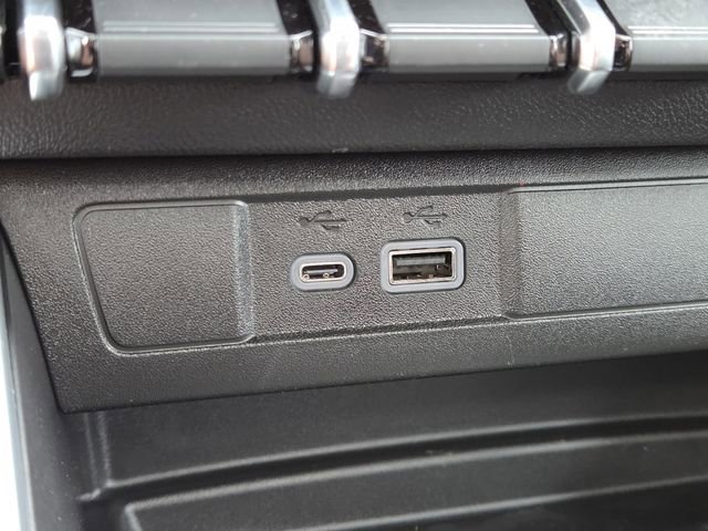 New 2026 Chevrolet Colorado Z71 w/ Midnight Edition AWD/4WD image 9