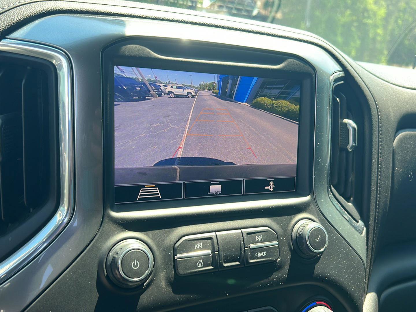 Used 2020 Chevrolet Silverado 1500 LT Trail Boss AWD/4WD image 25