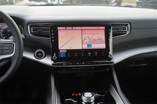 New 2025 Jeep Wagoneer L Series II image 18