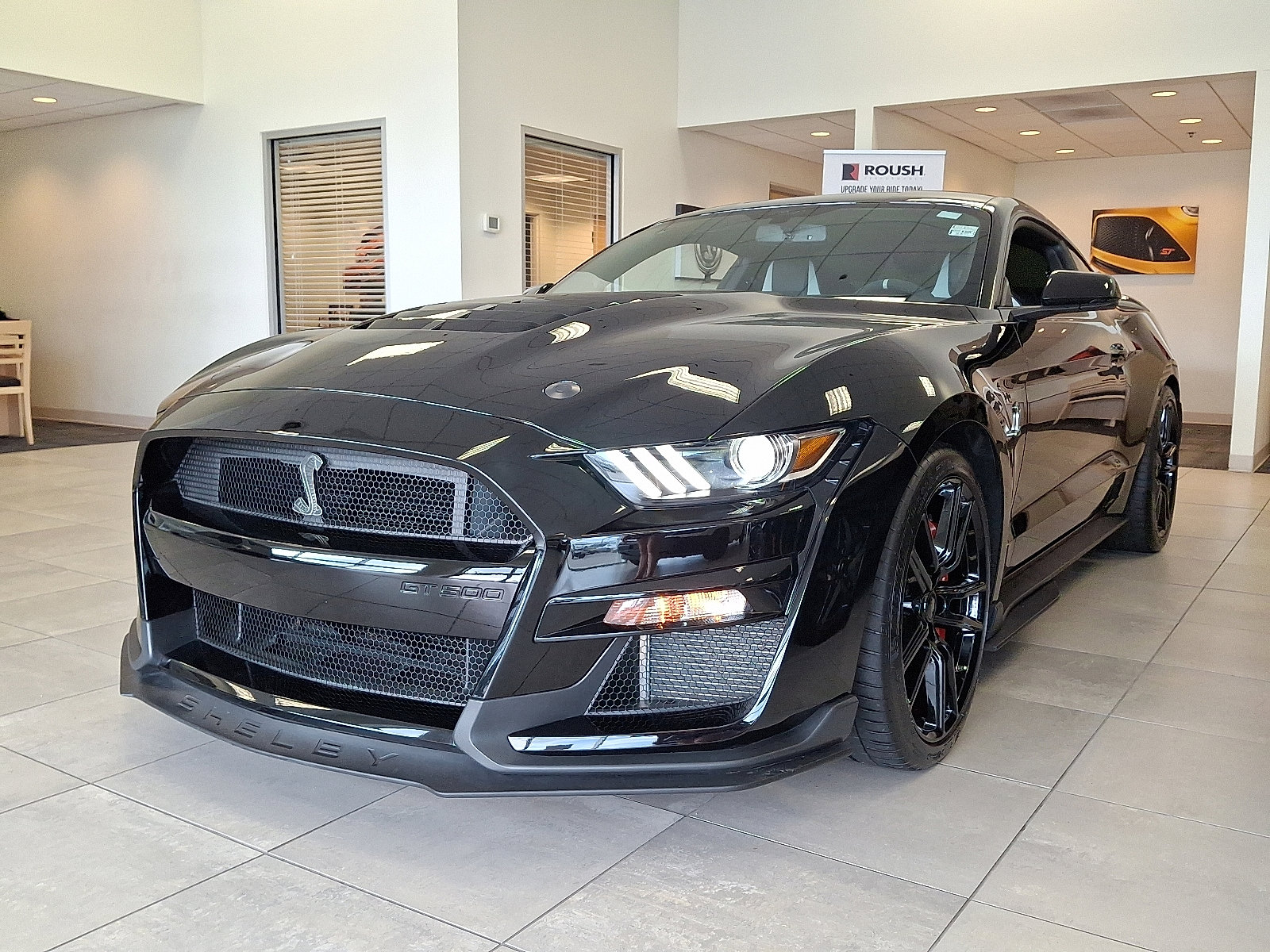 Certified 2022 Ford Mustang Shelby GT500 w/ Technology Package image 4