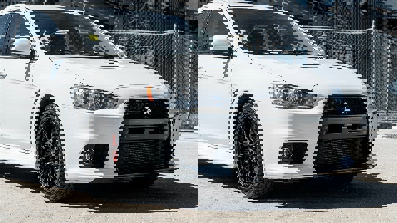 Used 2011 Mitsubishi Lancer Evolution GSR image 7