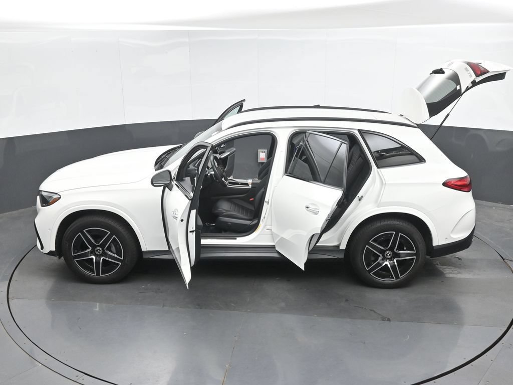 Used 2024 Mercedes-Benz GLC 300 4MATIC image 50