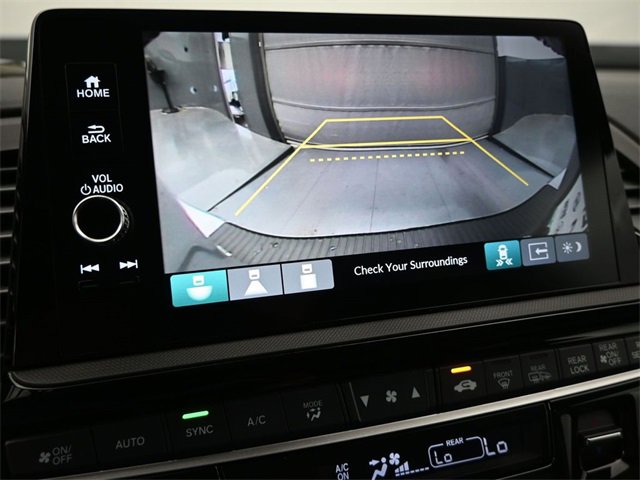 New 2026 Honda Odyssey Touring image 13