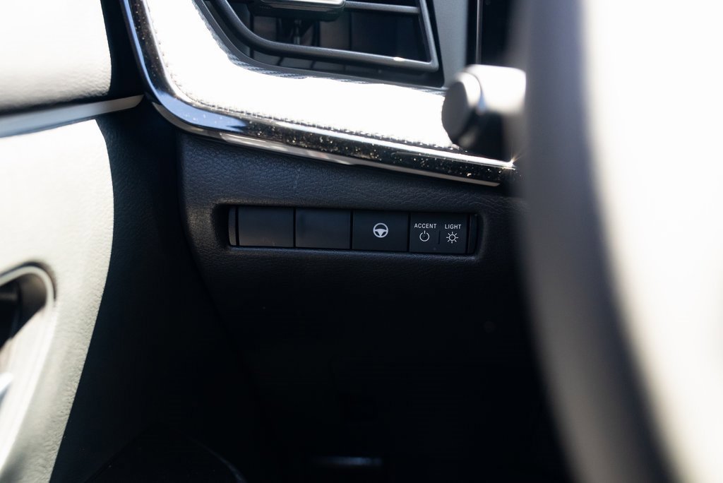 New 2025 Nissan Kicks SR w/ Interior Electronics Package image 13