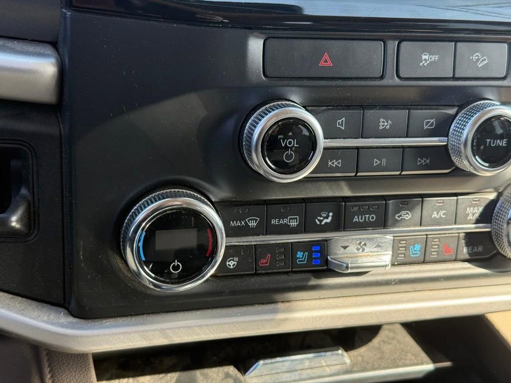 Used 2022 Ford Expedition XLT image 14