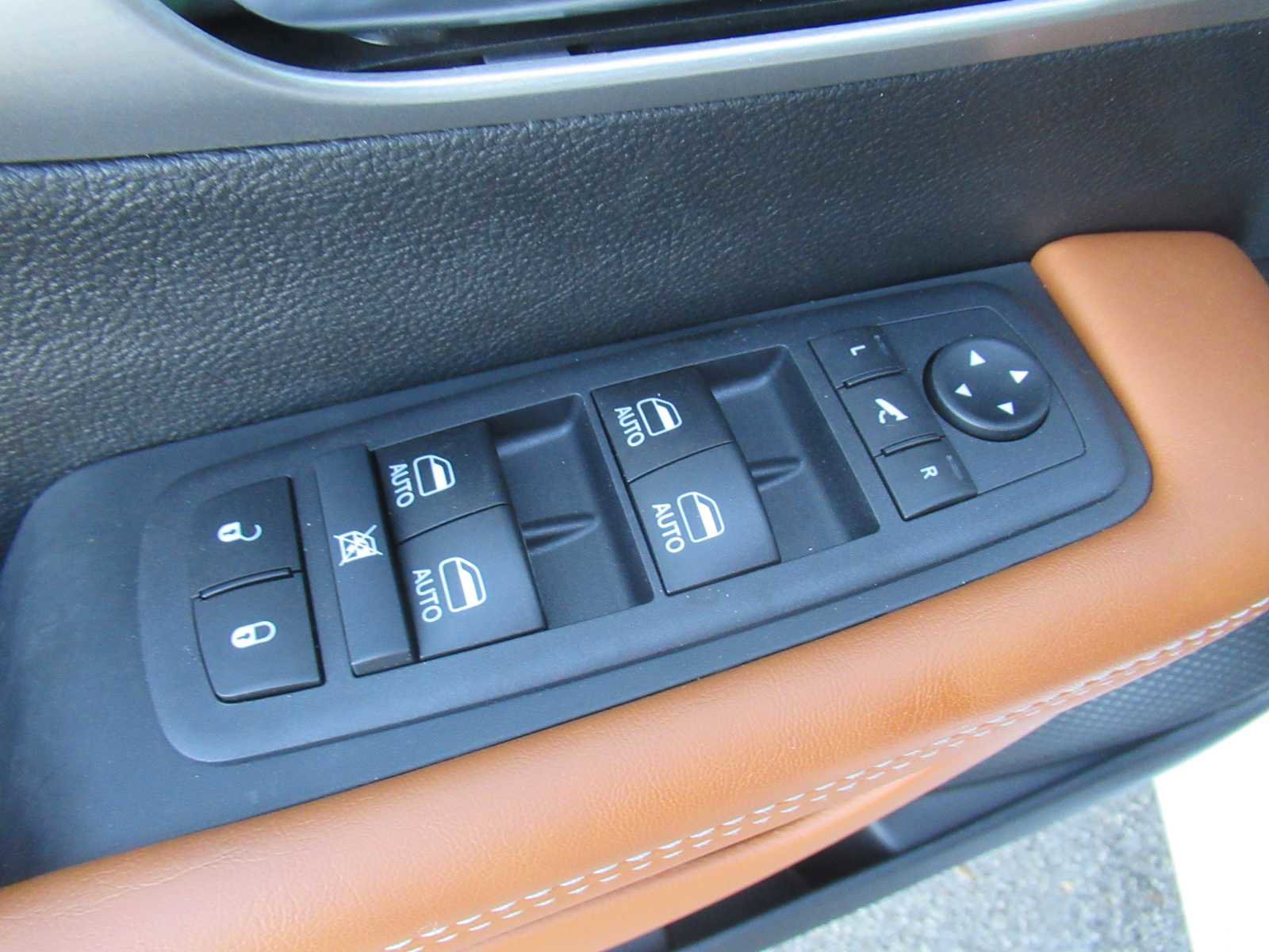 New 2026 Chrysler Pacifica Pinnacle image 20