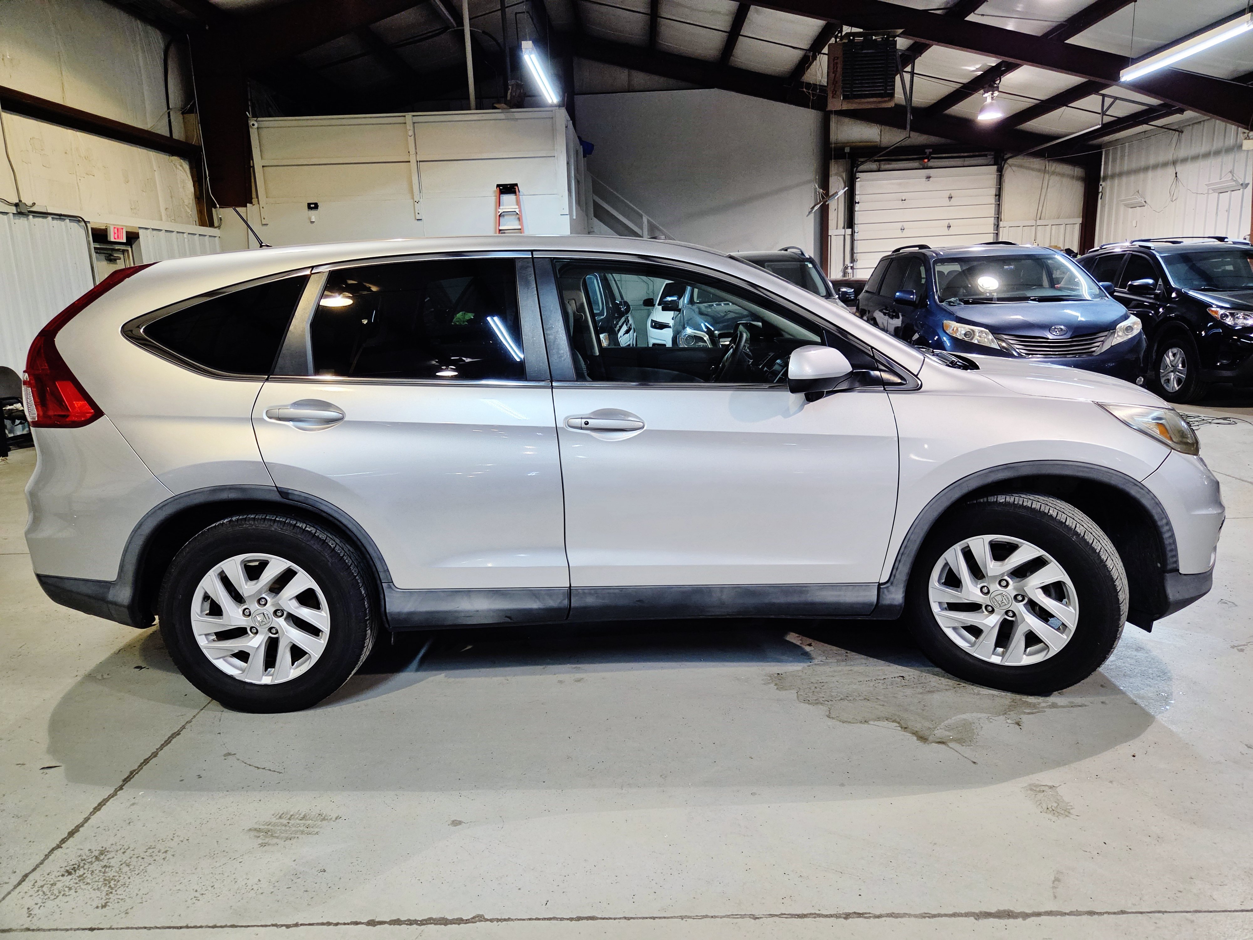 Used 2015 Honda CR-V EX image 11