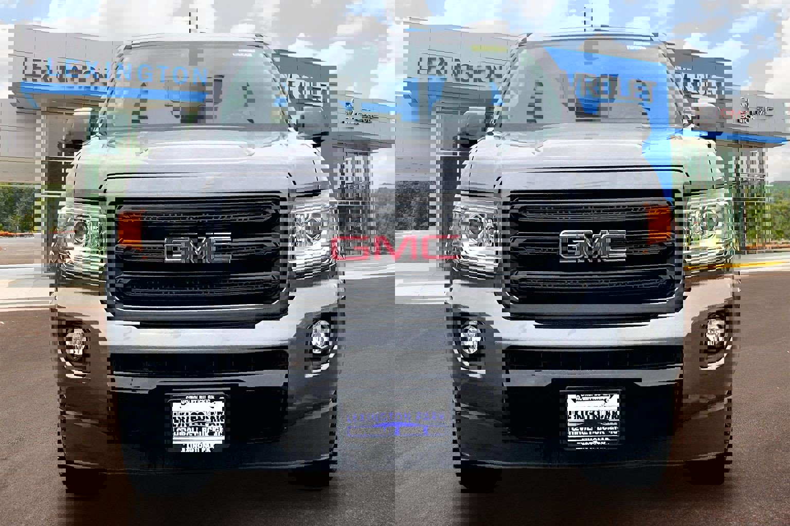 Used 2019 GMC Canyon All Terrain w/ Trailering Package image 3