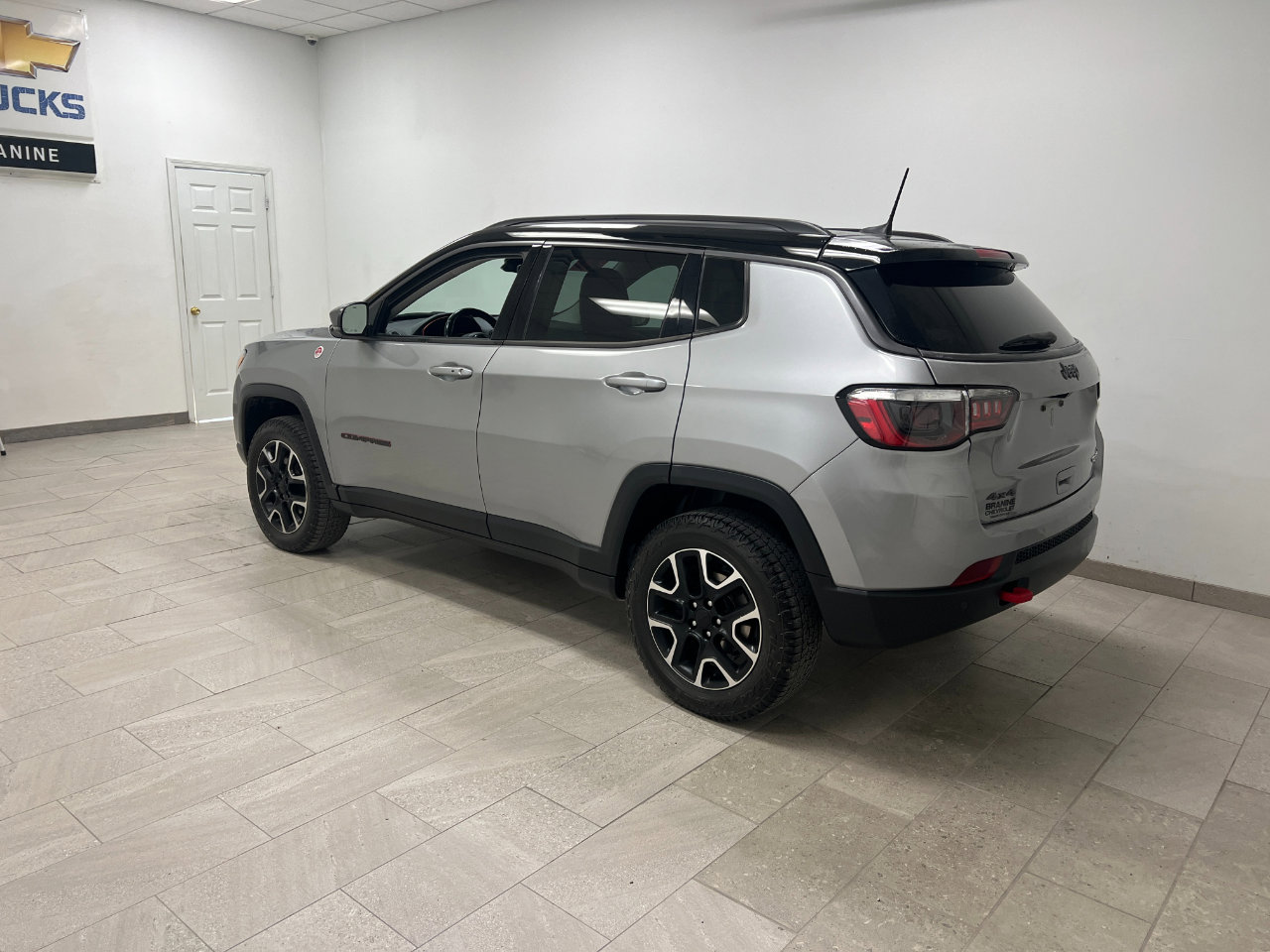 Used 2021 Jeep Compass Trailhawk w/ Convenience Group image 5