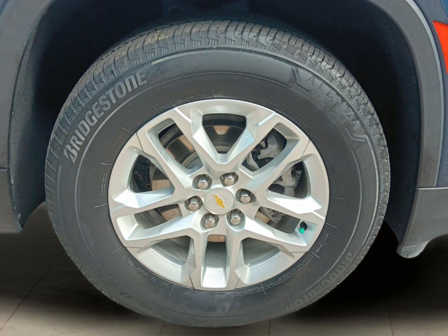 Used 2023 Chevrolet Traverse LS w/ Safety Package FWD image 10