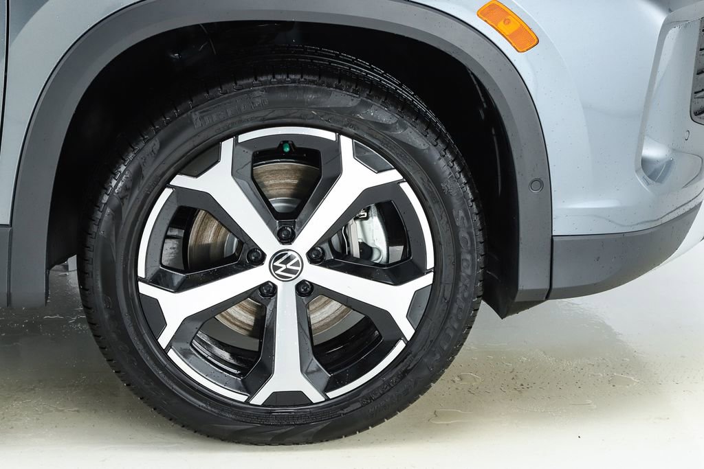 New 2026 Volkswagen Tiguan SE image 14