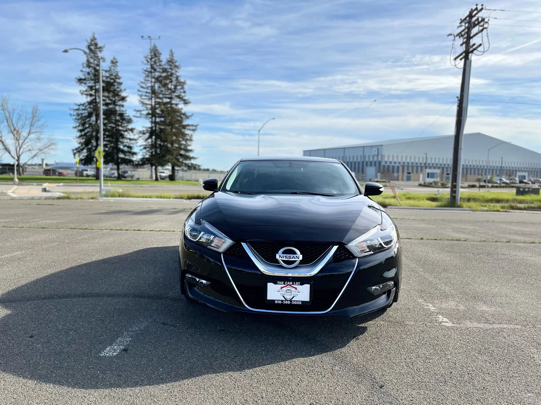 Used 2017 Nissan Maxima SR w/ Midnight Edition FWD image 2
