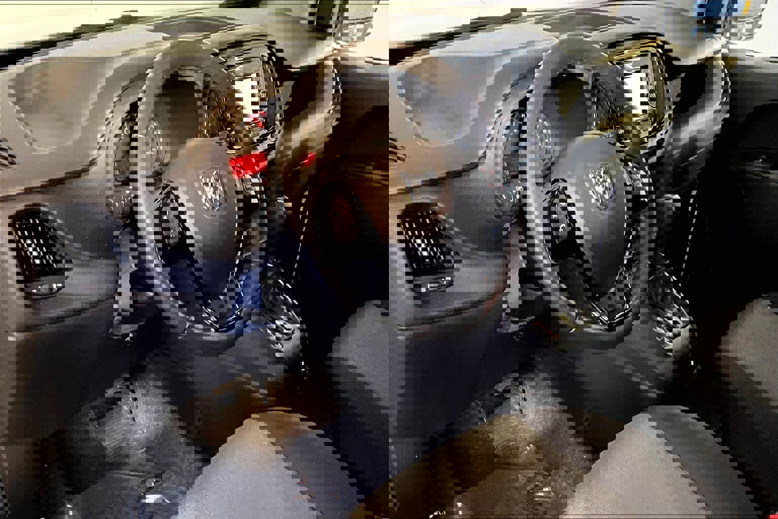 Used 2015 RAM ProMaster City Tradesman SLT FWD image 17