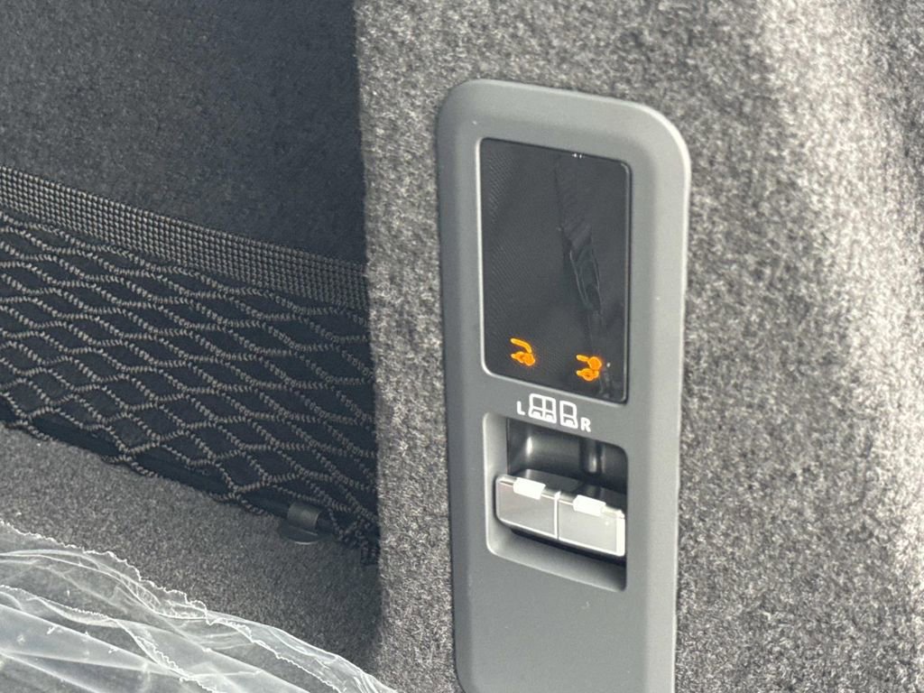 New 2026 Land Rover Range Rover Sport Dynamic SE image 7