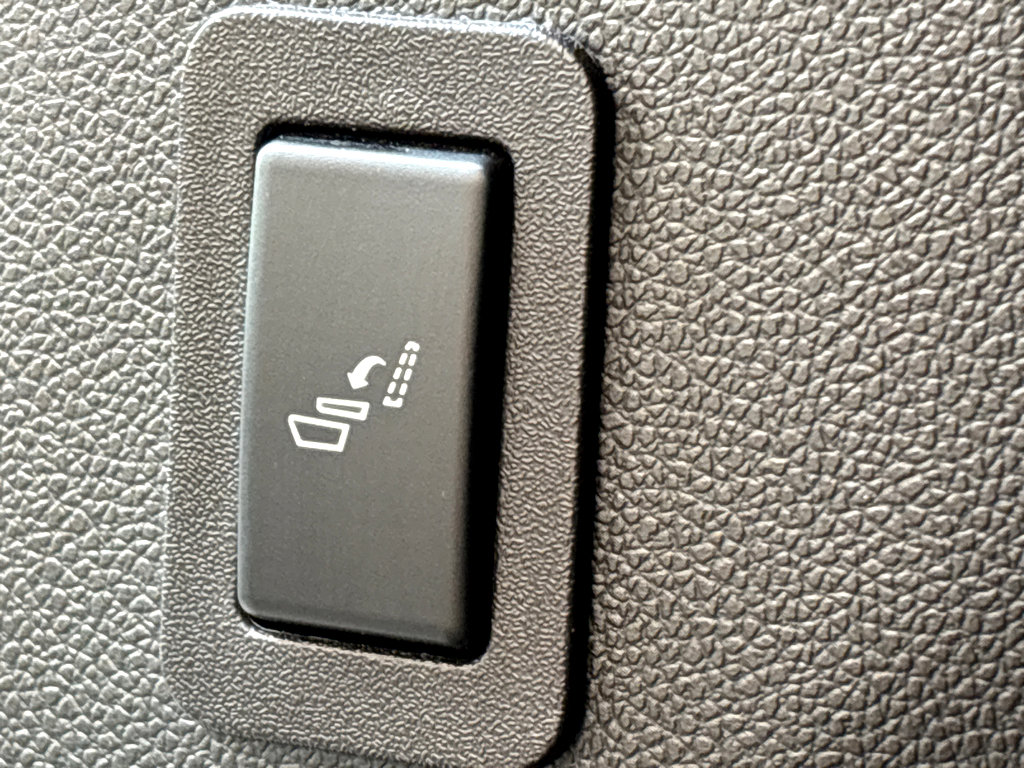 Used 2024 Chevrolet Tahoe RST w/ Luxury Package RWD image 28