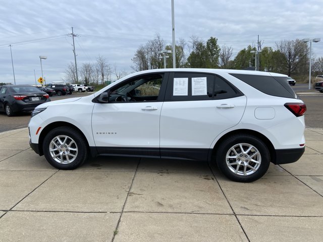 Used 2023 Chevrolet Equinox LS image 6