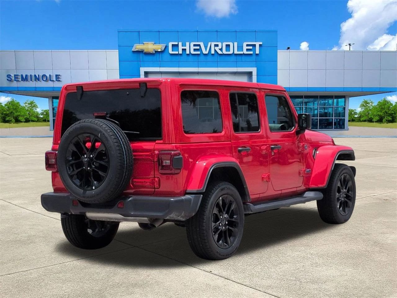 Used 2025 Jeep Wrangler Unlimited Sahara AWD/4WD image 5