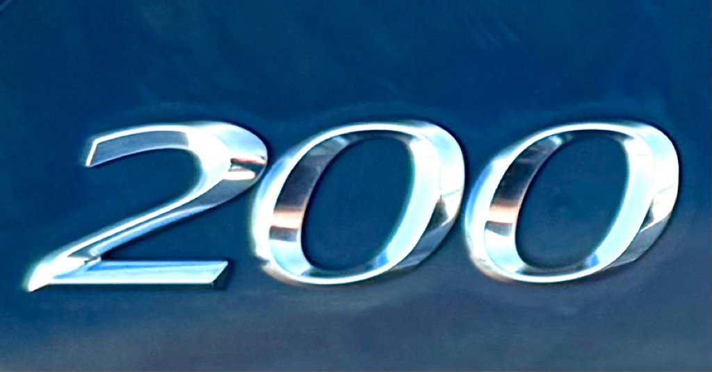 Used 2013 Chrysler 200 Touring FWD image 9
