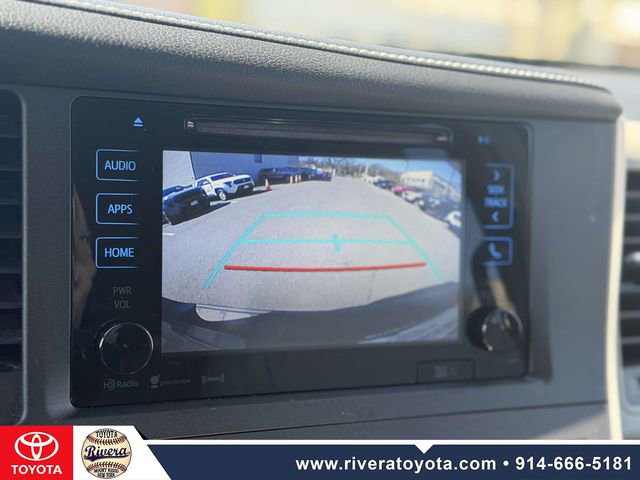 Used 2017 Toyota Sienna XLE Premium image 23