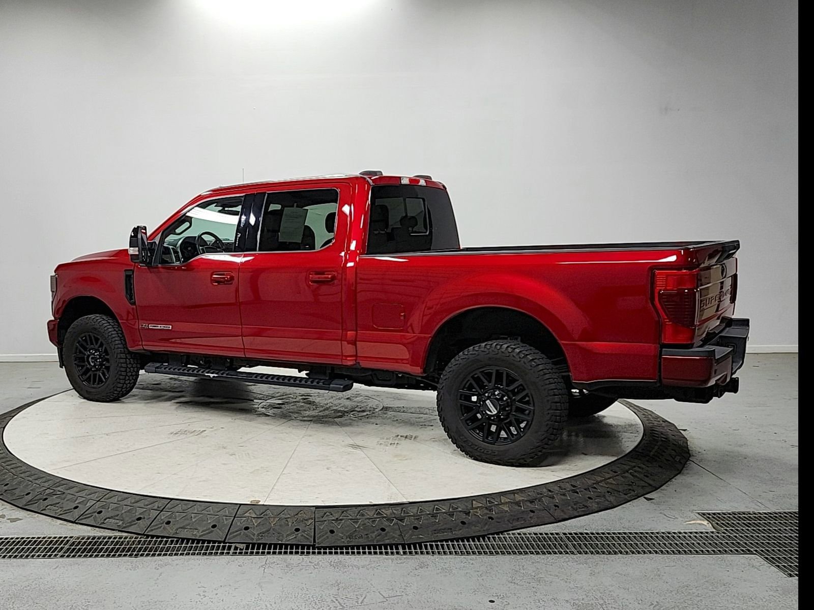Used 2021 Ford F350 Lariat image 5