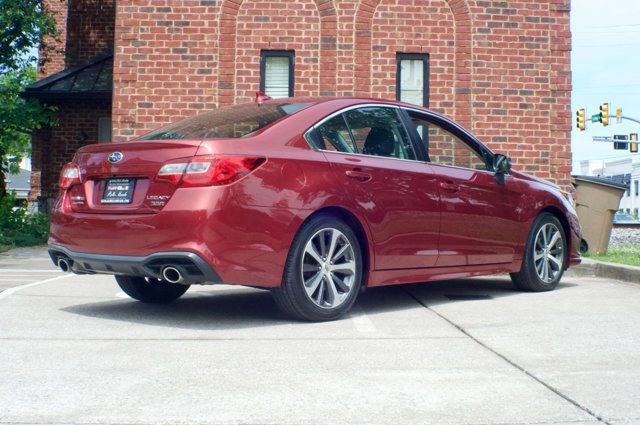 Used 2018 Subaru Legacy 3.6R Limited AWD/4WD image 5