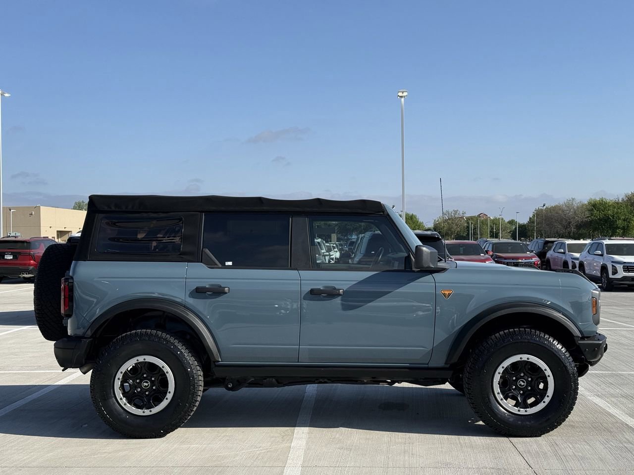 Used 2021 Ford Bronco Badlands w/ Sasquatch Package image 3